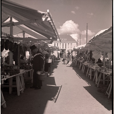 Tartu, marketed with traders.  similar photo