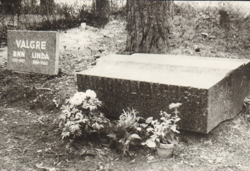 fotokoopia Raimond Valgre haud