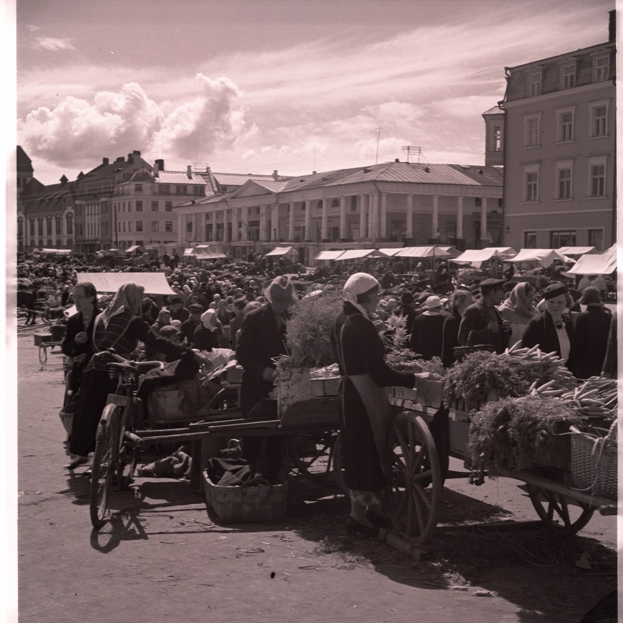 Tartu, market.