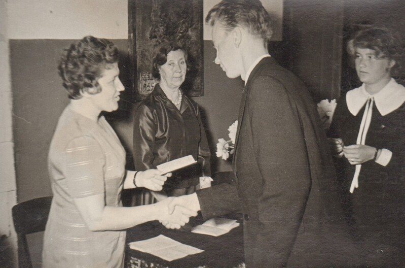 foto Paide Keskkooli lõpetajad 1963