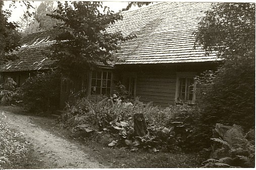 foto, August Rõugu maja Villeveres 1984.a.