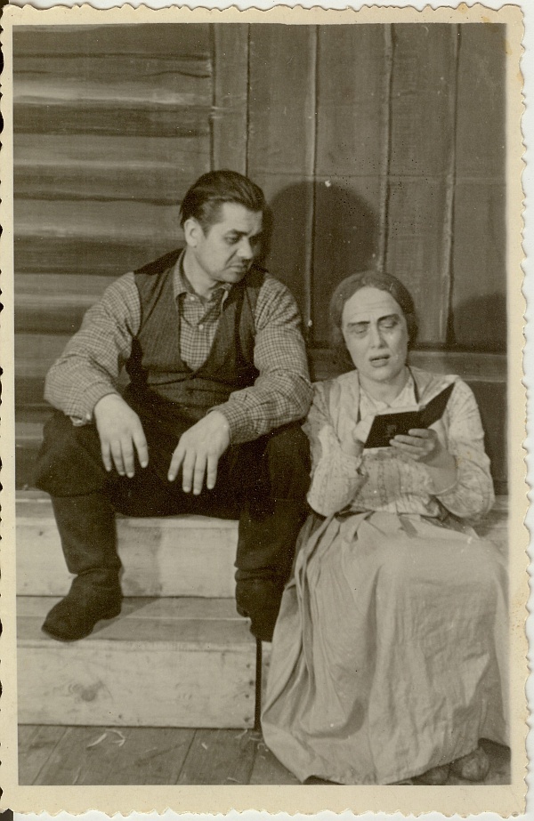 foto, Narva Teater Paides, etendus Mikumärdi 1946.a.