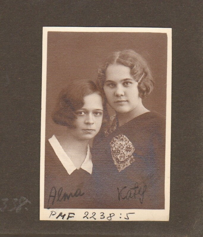 fotoportree Alma Netse sõbrannaga 1930-ndad