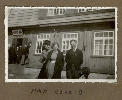 foto Vodja Tööjuhatajakooli õpetaja Helmi Krass-Riesen 1938-41  similar photo