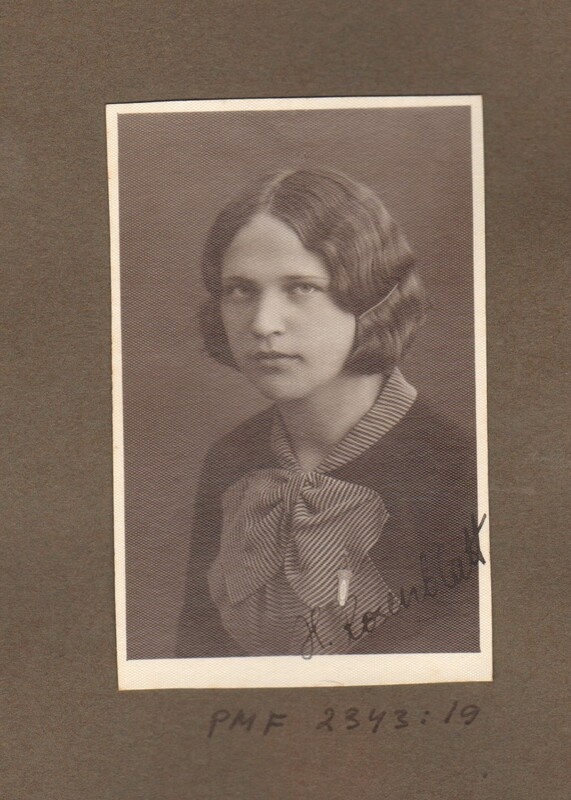 foto, Paide Järvamaa Ühisgümnaasiumi õpilane Helmi Rosenblatt-Toimetaja 1935