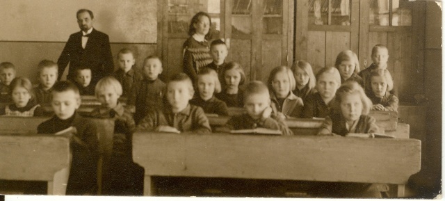 foto Lõõla koolis 1932