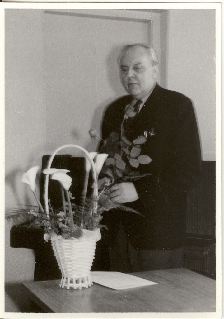 foto, TK"Järva" raamatupidaja Joh. Altdorf 60.sünnipäeval 1969.a. Paides