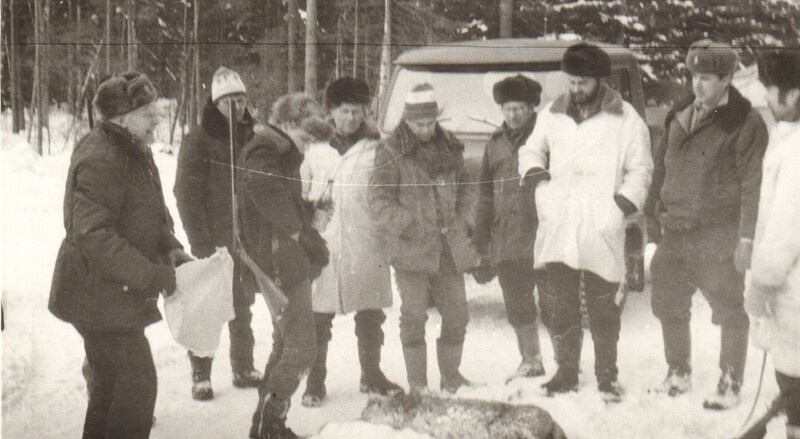 foto, Paide jahimehed lastud ilvesega  1989.a.