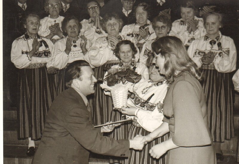 foto segakoor Järvala kontsert Paide 1977