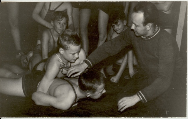 foto maadlustreeningul Paide 1960