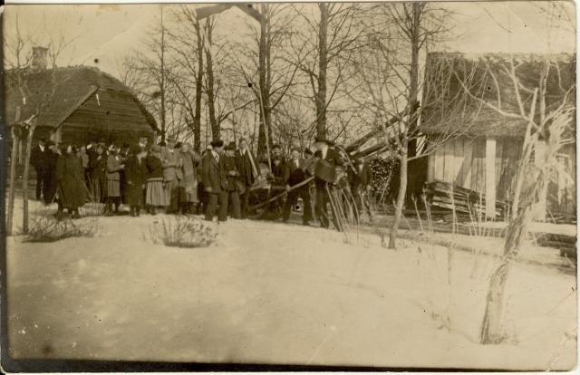 foto rahvas taluhoonete juures 1930-ndad