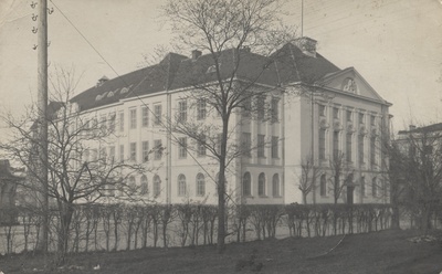 [tallinn] : [Titarist Commercial Gymnasium]  duplicate photo