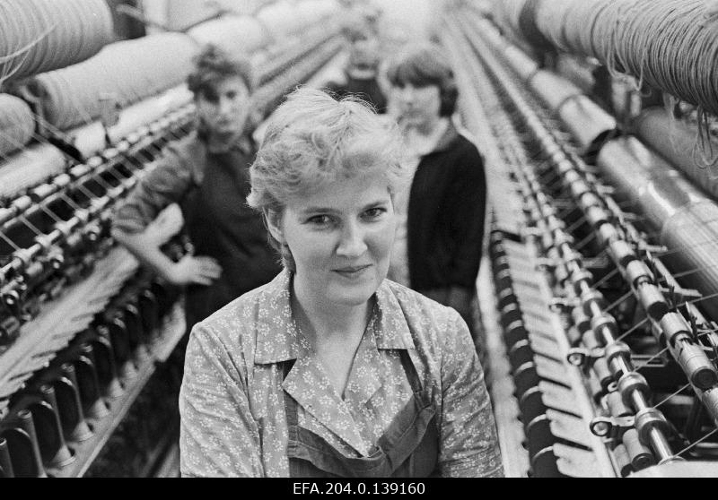 1. Detsembri nim. Sindi Tekstiilivabriku kraasimismasinate operaator Anne Kliimak.