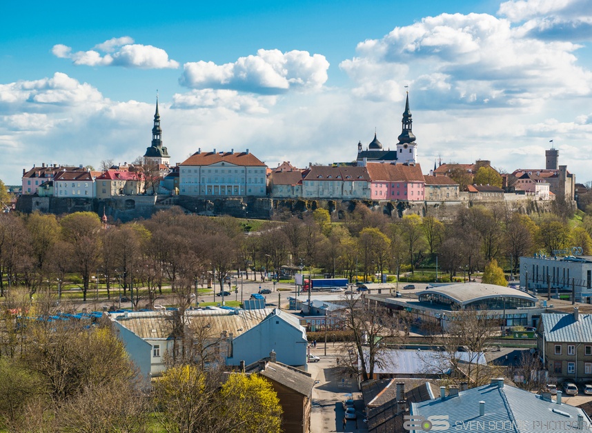 Tallinn, Toompea loode poolt, esiplaanil Balti jaam. rephoto