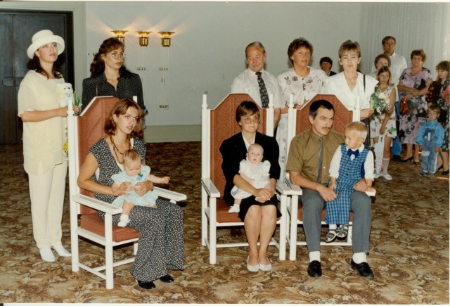 värvifoto laste nimepäev Paides 1996