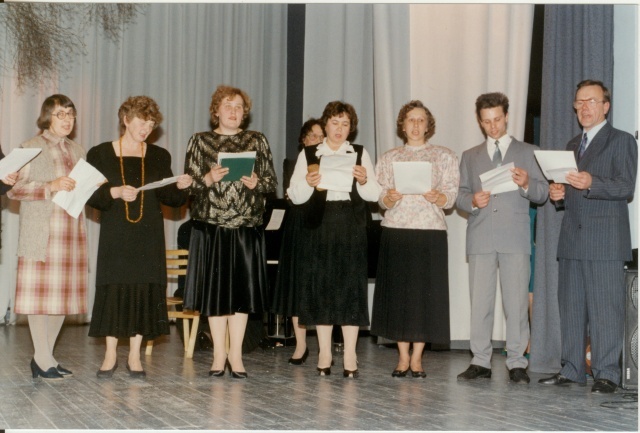 värvifoto Järva-Jaani Keskkooli kokkutulek 1995