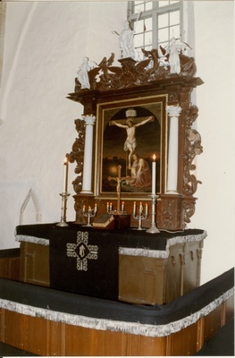 värvifoto Järva-Madise kiriku altar 1994  similar photo