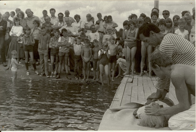 foto veepidu Paide tehisjärve ääres 1986