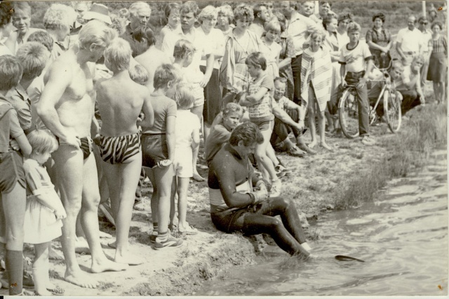 foto veepidu Paide tehisjärve ääres 1986