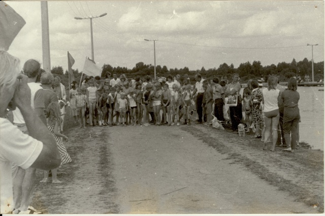 foto veepidu Paide tehisjärve ääres 1986