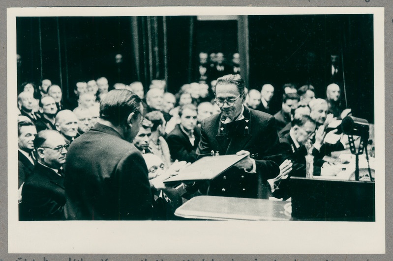 Eesti NSV ÜKKM aukirja Tallinna VTÜ-le üle andmine