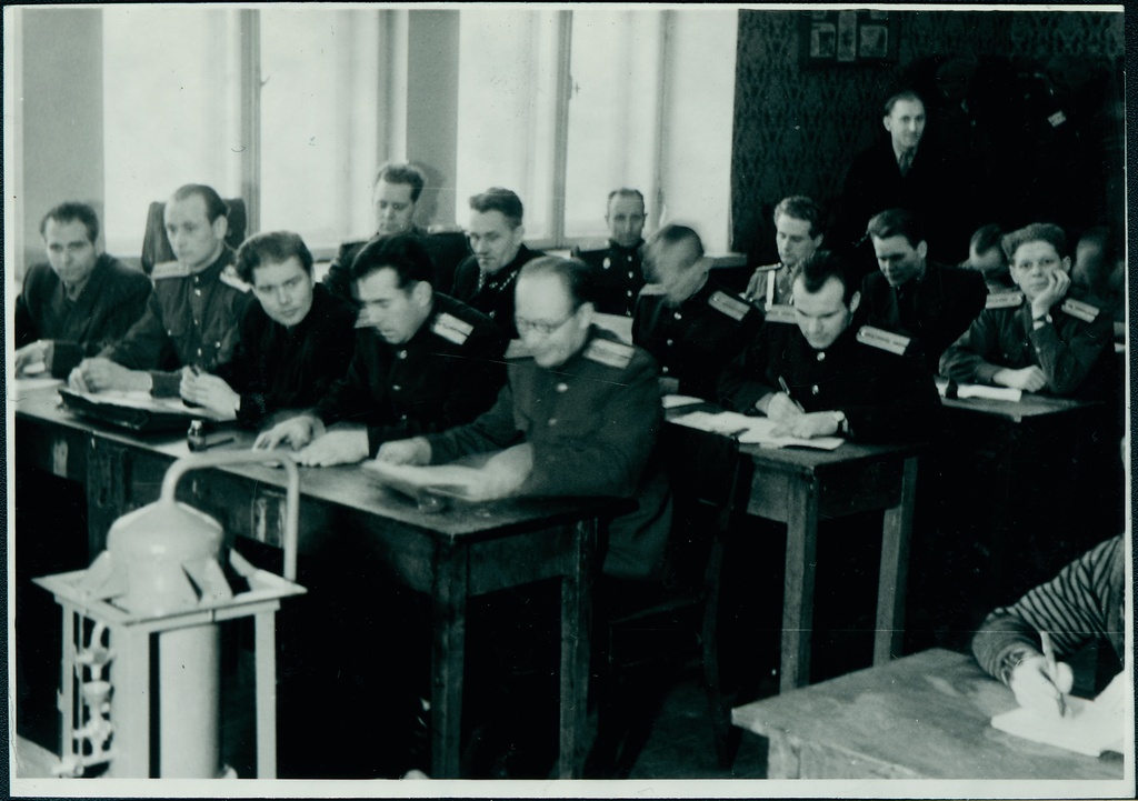 Rajoonide tuletõrjeinspektorite seminarist osavõtjad loengut kuulamas, 1958.a.