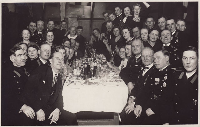 Tuletõrjujate peolaud