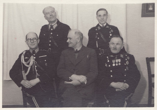 Tuletõrjujate grupifoto