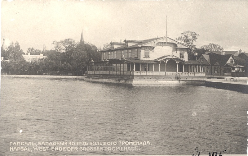 Photo postcard. Kuursaal Suur promenade, view on the side of the sea. 20 centuries start.