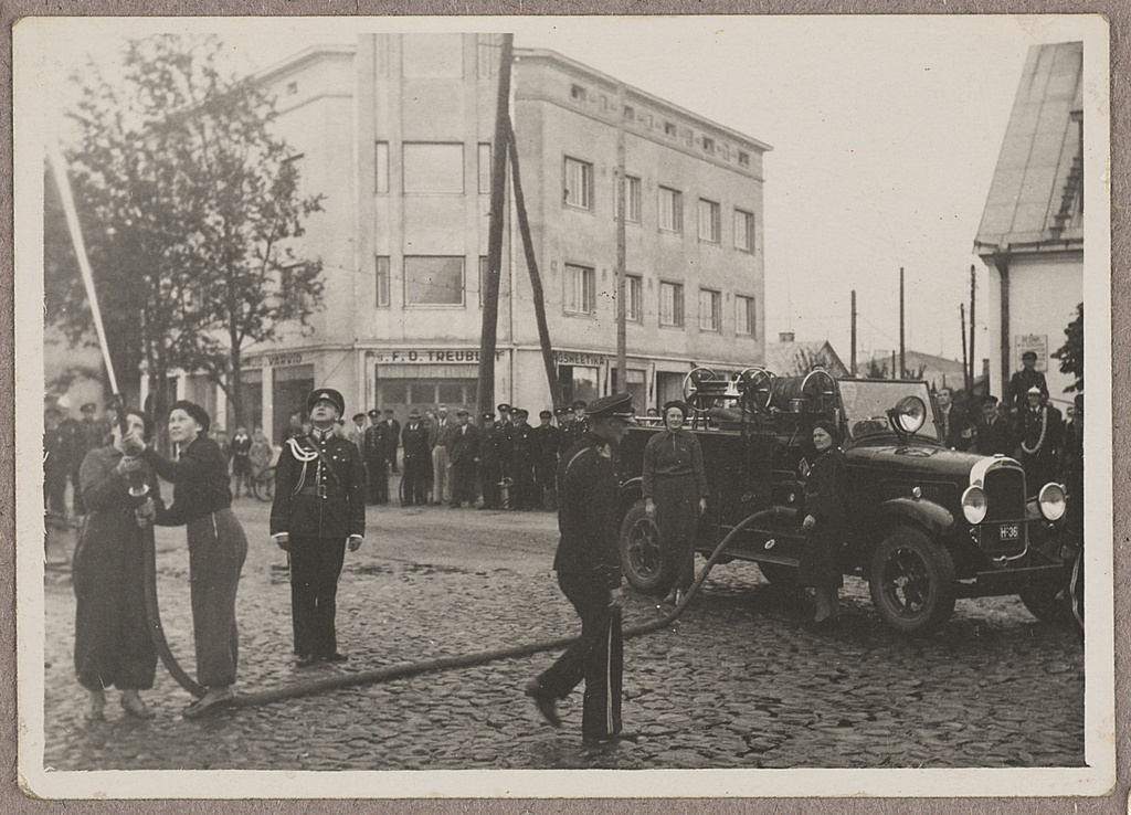 Nõmme VTÜ liikmete harjutused enne võistlusi, 1939.a.