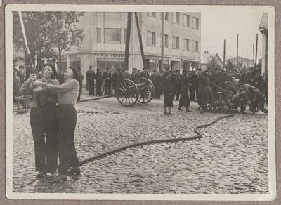 Nõmme VTÜ liikmete harjutused enne võistlusi, 1939.a.  similar photo