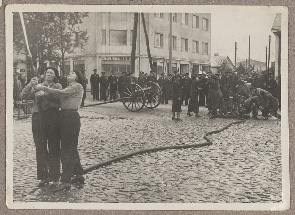 Nõmme VTÜ liikmete harjutused enne võistlusi, 1939.a.