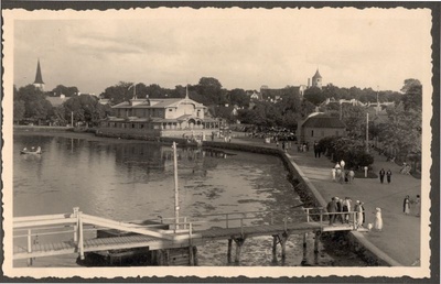 Photo. View from the yacht club bridge to the Great Promenade. U. 1930. The album of the City Government.  duplicate photo