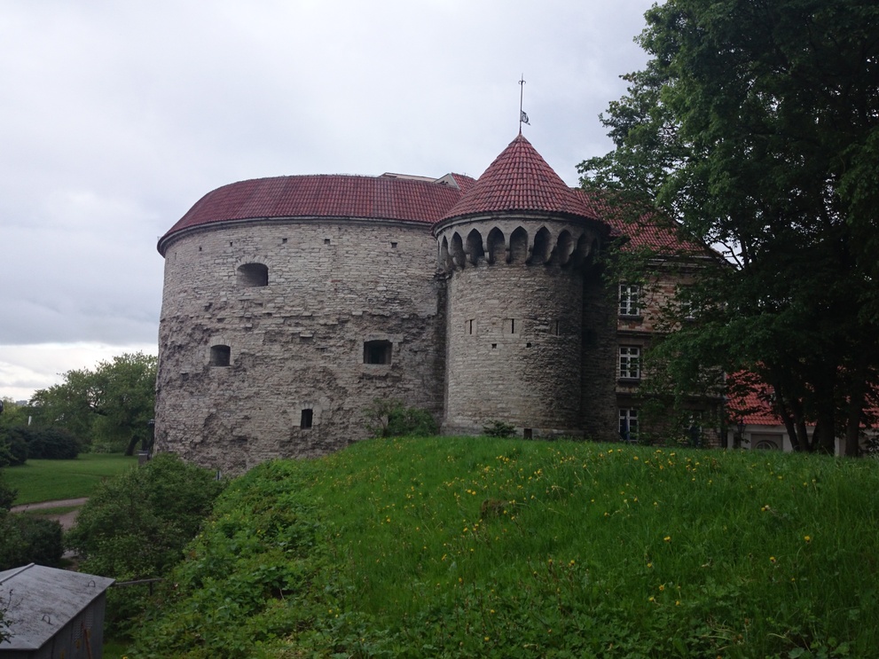 Tallinn, Suur Rannavärav talvel, vaade läänest. rephoto