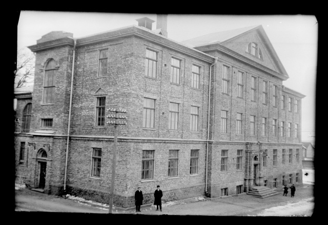 Tartu 5th primary school school house, view by Lina Street