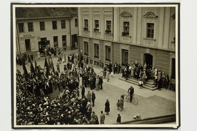 June 21, 1940 in Tartu on the building.  duplicate photo