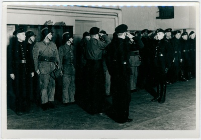 Vahtkonna vahetus Tallinna Kutselise Tuletõrje I komandos.  duplicate photo