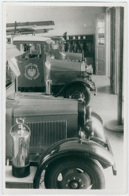 Tallinna Kutselise Tuletõrje II komando garaaži sisevaade.  duplicate photo