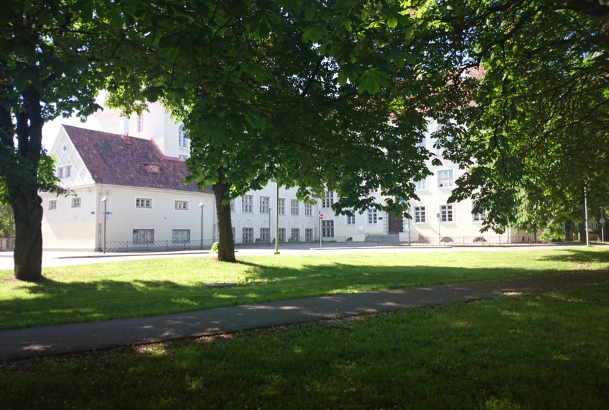 Tallinn, koolihoone Ristiku tänav nr. 69. rephoto