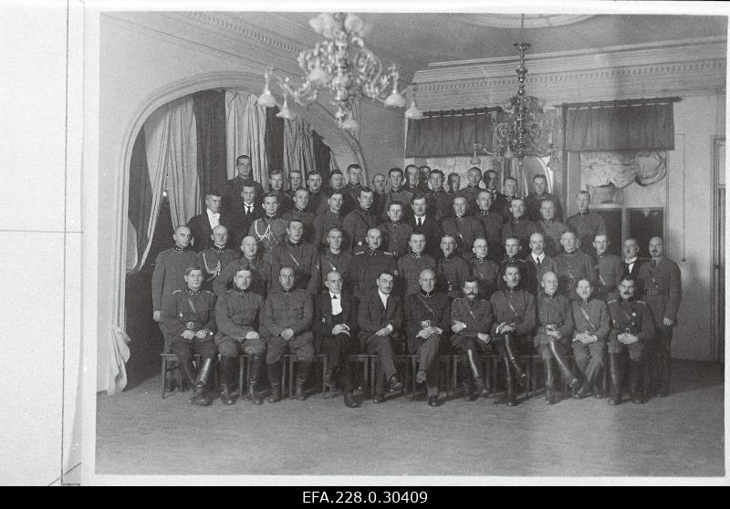 Eesti polgu aastapäeva tähistamisest osavõtjad.