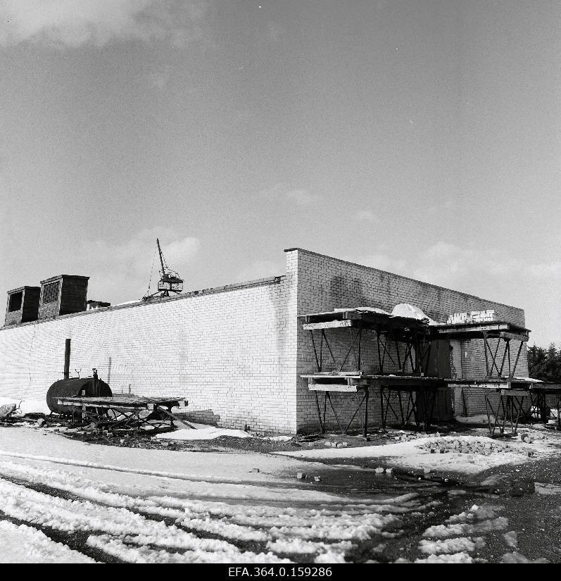 Audru Karusloomakasvatuse sovhoosi tootmishoone ehitustööd.