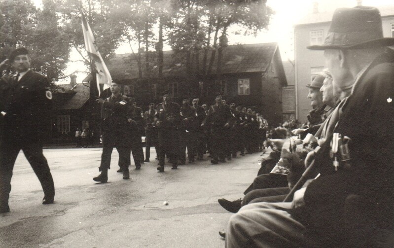 foto Vabadusristi päev Paides  1993