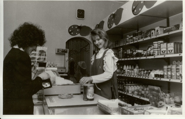 foto Lepatriinu pood Paides 1994