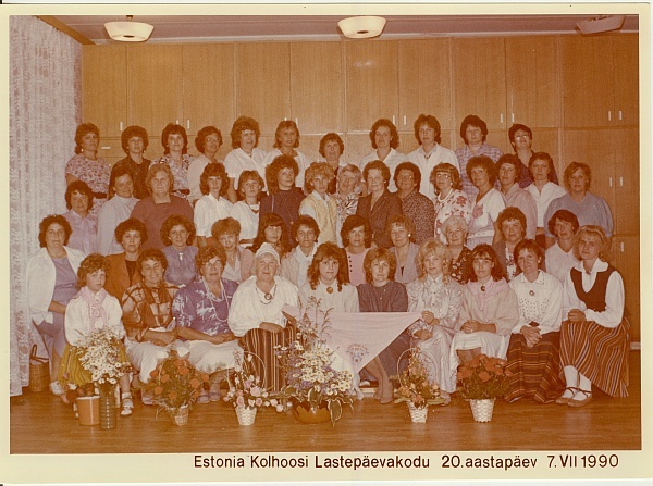 grupifoto, Estonia kolhoosi Lastepäevakodu 20.aastapäev 1990.a.