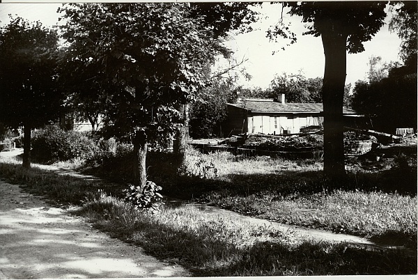 foto, Türi põlenud pastoraadihoone vundament 1990.a.