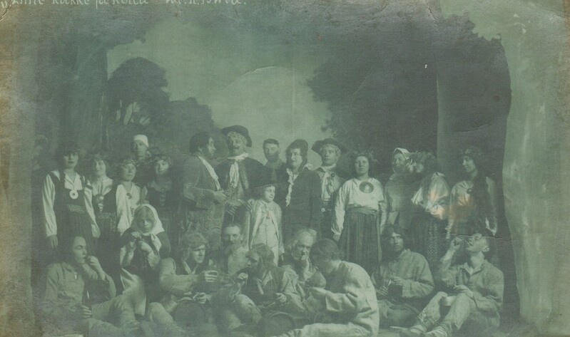 foto, Lava- ja Helikunstiühingu Voog etendus  Enne kukke ja koitu Paides 1924.a.