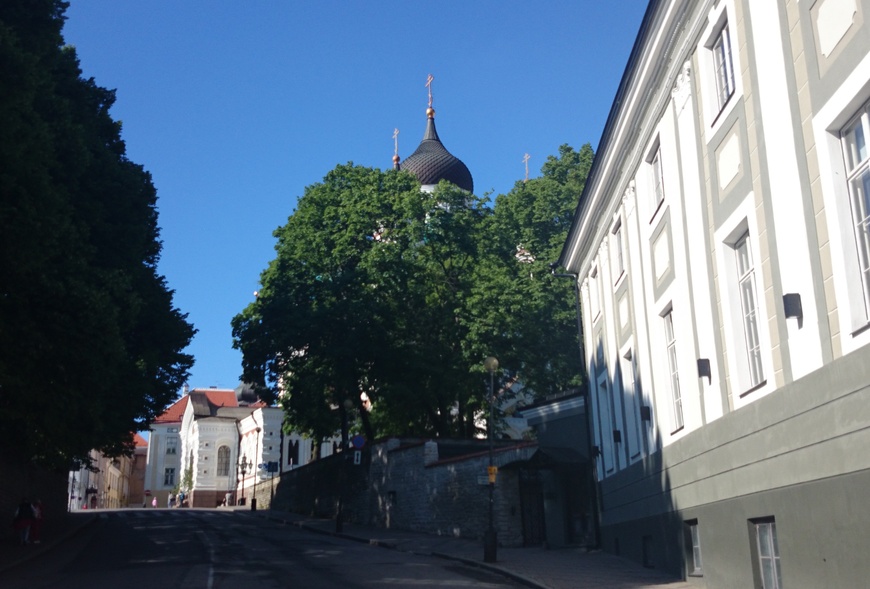 Tallinn, Al.Nevski katedraal Toompeal, vaade Kaarli tänavalt. rephoto
