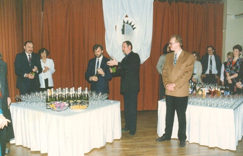 värvifoto Türi linna missivalimised 1995