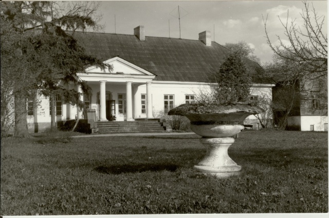 foto Käravete mõisahoone 1986