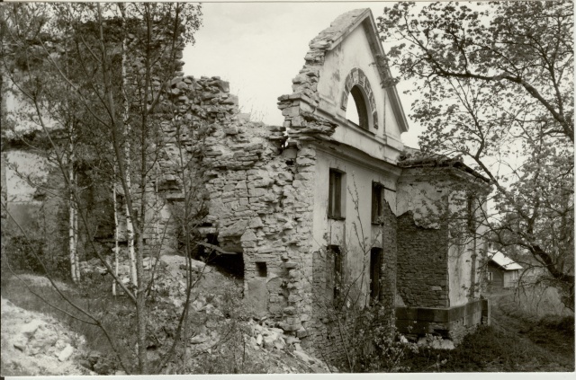 foto Huuksi mõisahoone varemed 1987